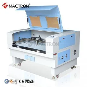 Máy khắc laser